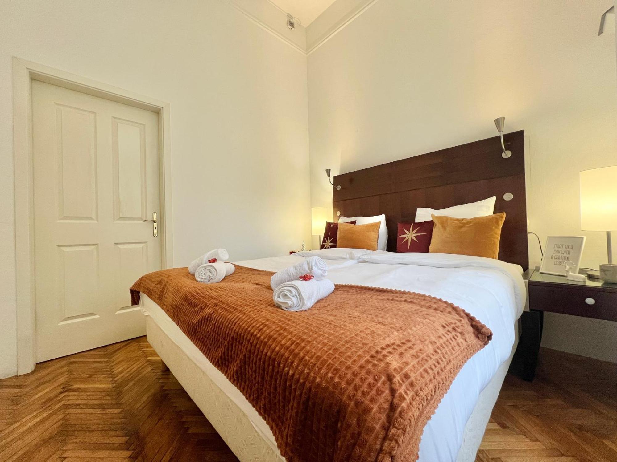 Elizabeth'S Treasure Deluxe Apartment Budapest Ngoại thất bức ảnh